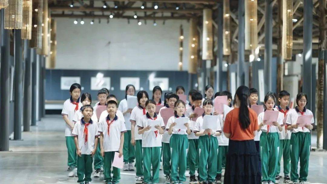 艺术家图片欣赏_中国艺术家图片_艺术家图片大全/