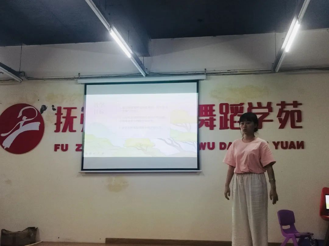 艺朝艺夕艺术培训学校_艺壹仟艺术区-人民艺术网_多艺艺术培训机构/