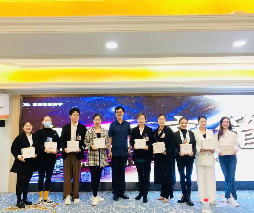 凤凰艺术教育_凤凰艺术教育有限公司怎么样_凤凰艺术培训/