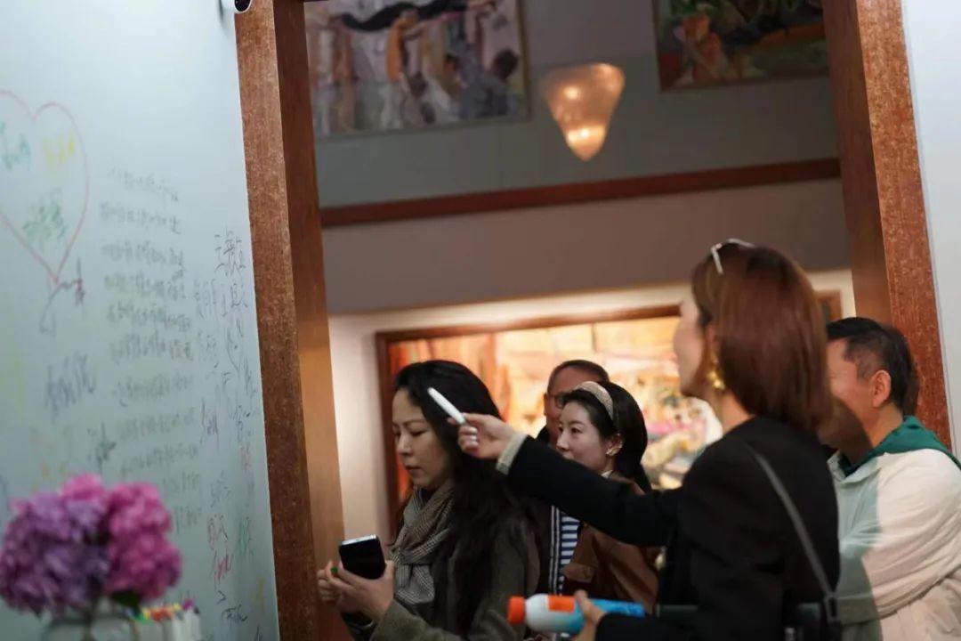 私人美术馆海报_国外私人美术馆_私人美术馆的意义与作用/