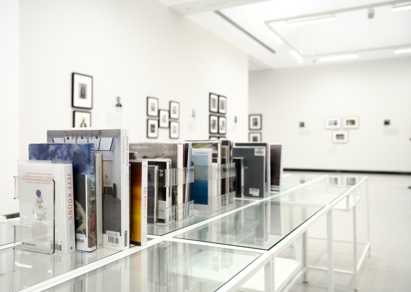 展览艺术设计_艺术展览_展览艺术家/