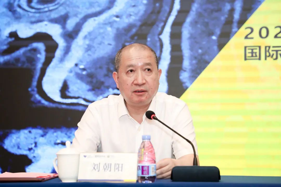 展览艺术字_艺术展览_展览艺术品/