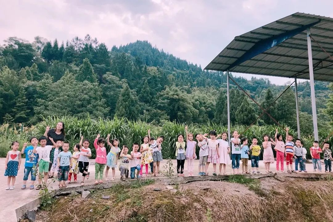 艺术教育给孩子最重要的能力_重要艺术成长性教育孩子怎么写_艺术教育对孩子成长的重要性/