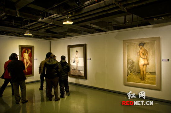 湖南首届油画人体艺术展开幕(组图)