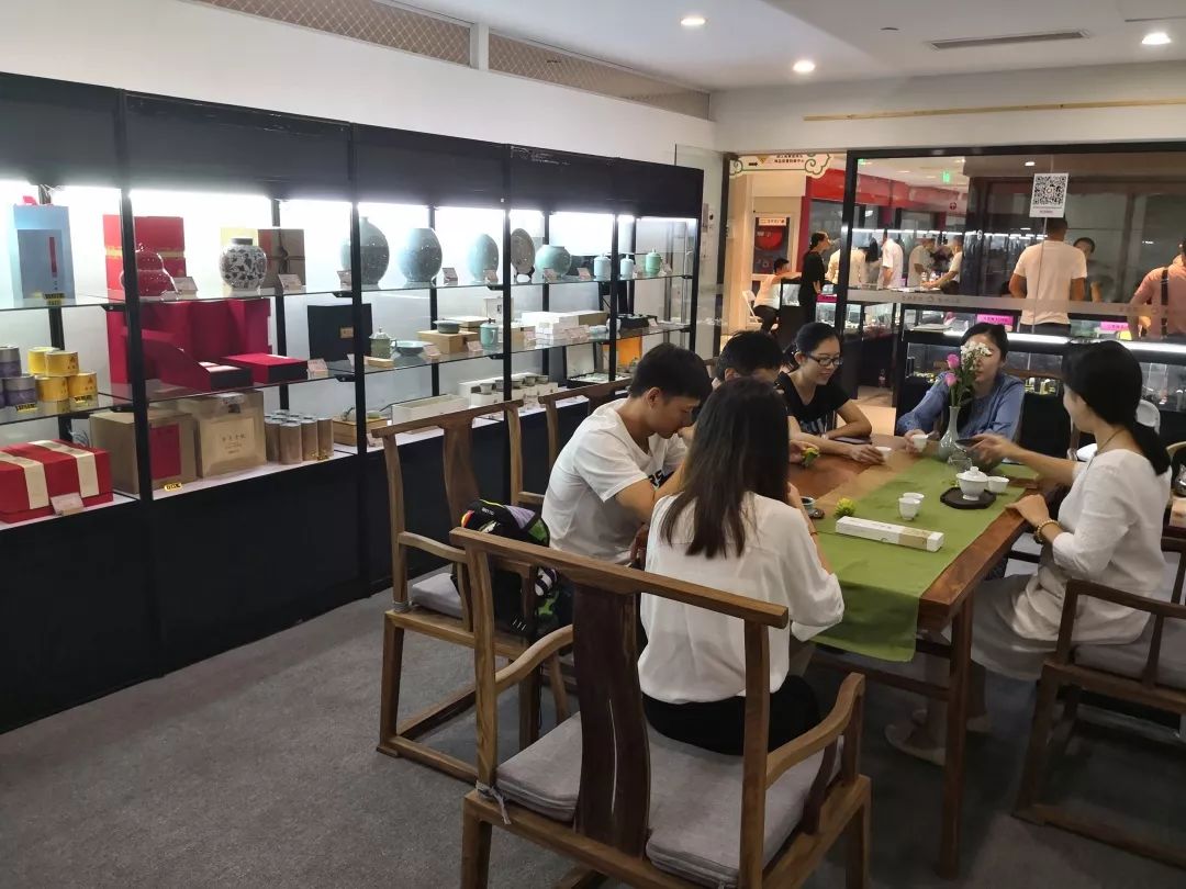 卖品艺术平台有哪些_卖艺术品的平台_艺术品售卖平台