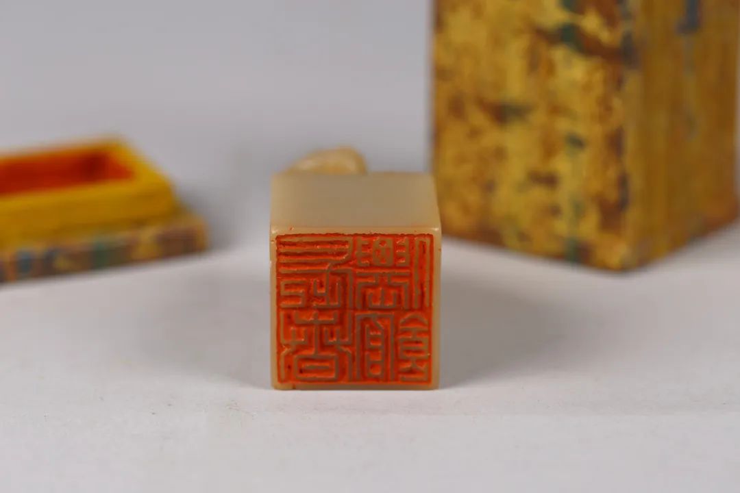 拍卖古董古玩_古董拍卖app_拍卖古董需要交多少税
