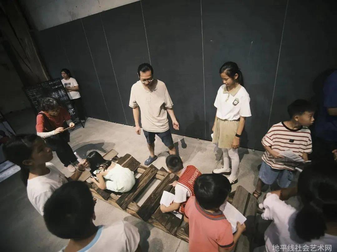 中国艺术家图片_艺术家图片欣赏_艺术家图片大全