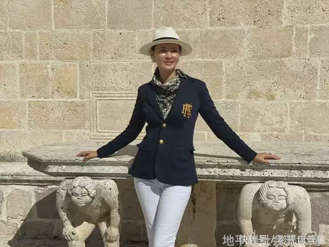 展览艺术家_艺术展览_展览艺术设计