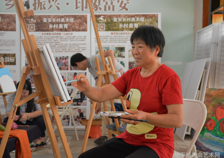 家境一般学美术_普通家庭美术生_一般家庭学得起美术吗