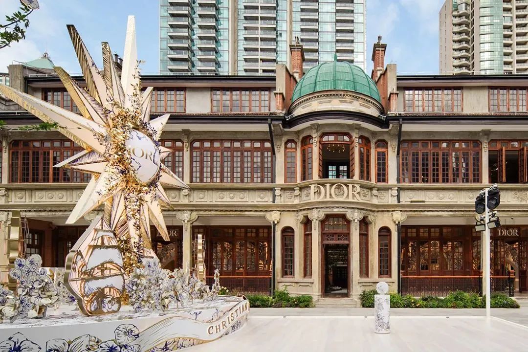 展览艺术家_艺术展览_展览艺术品