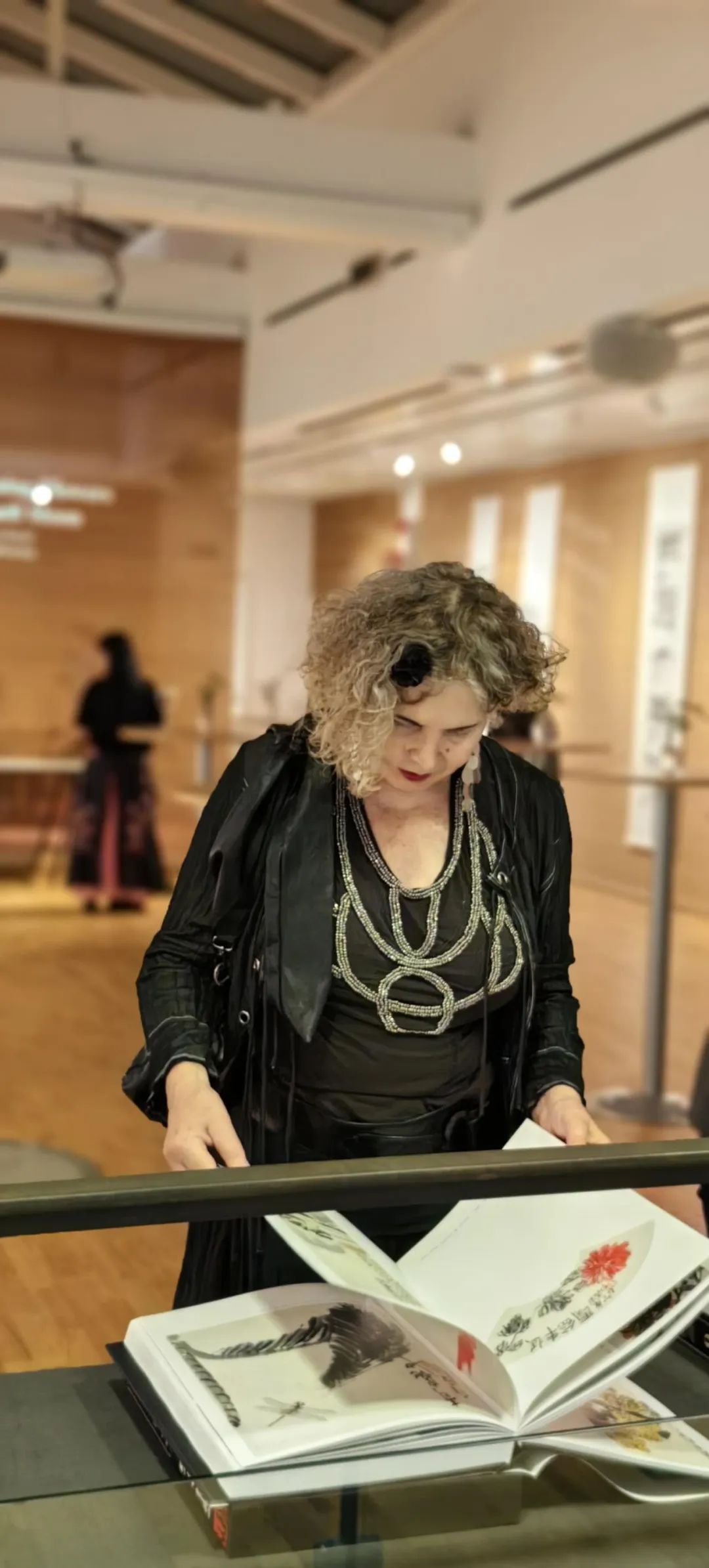 展览艺术品_艺术展览_展览艺术家