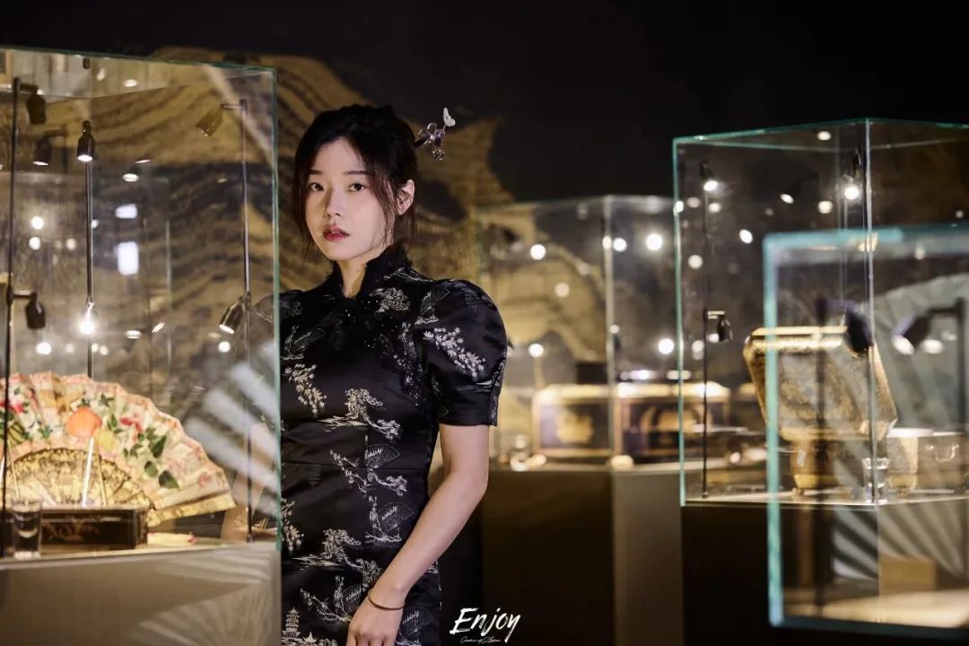 展览艺术设计_艺术展览_展览艺术家