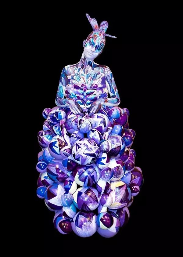 人体彩绘_淄博人体陶艺彩绘大图_淄博人体陶艺彩绘展