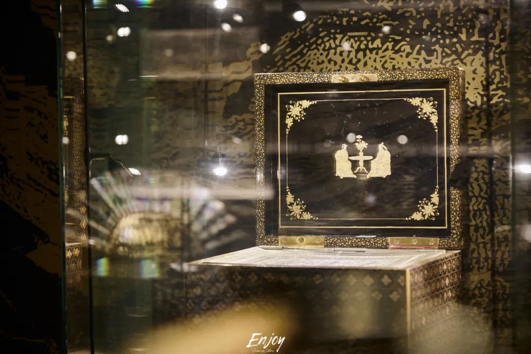 展览艺术设计_艺术展览_展览艺术家